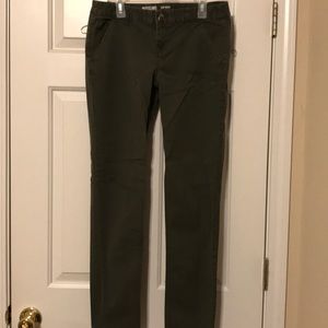 Army green pants-
